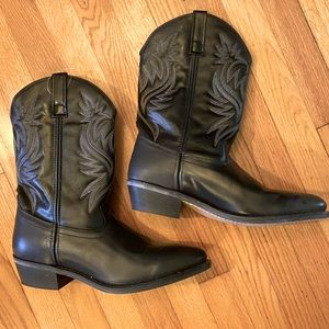 LAREDO brand Men’s sz 12 black leather cowboy boots